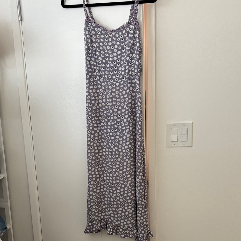 Faithfull the Brand Lavender Floral Midi Dress - Picture 2 of 5